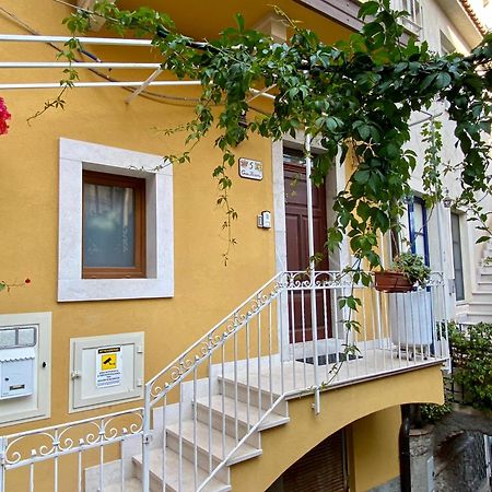 Casa Ferrara Hotel ตาออร์มินา ภายนอก รูปภาพ