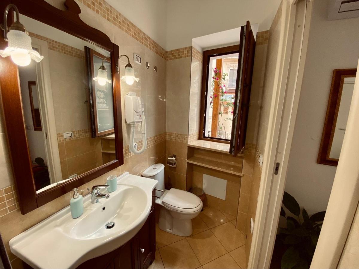 Casa Ferrara Hotel ตาออร์มินา ภายนอก รูปภาพ